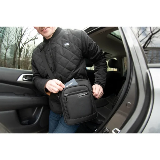Classic Business 2.0 RFID Crossbody Classic Business 2.0 RFID Crossbody