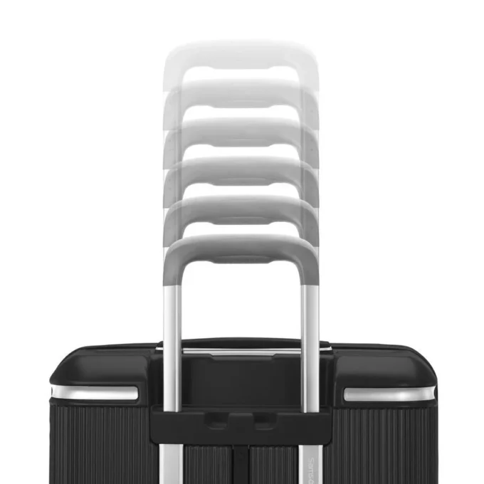 Silhouette 18 hardside medium spinner