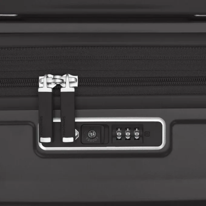 Silhouette 18 hardside medium spinner